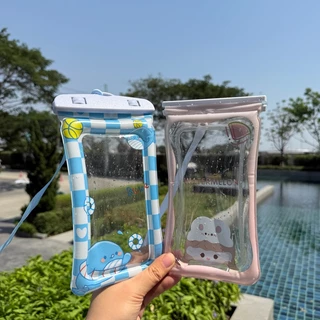 รุ่นใหม่ ซองใส่โทรศัพท์กันน้ำ แถมสายห้อยคอ กันน้ํากันกระแทท กระเป๋ากันน้ำ ระดับ IPX8 มีหลายสีให้เลือก ลายน่ารัก ขนาดใหญ่