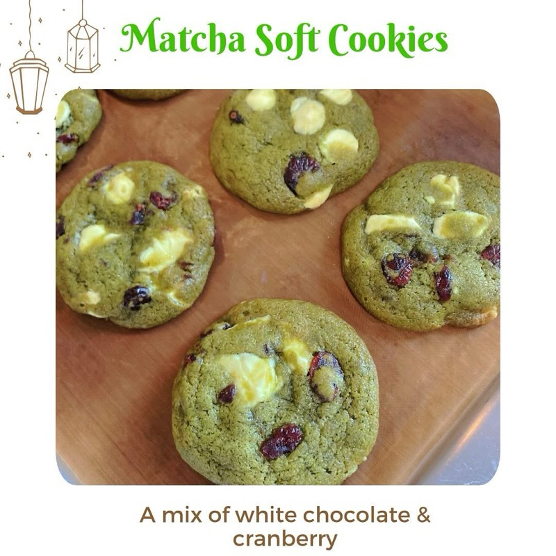 คุกกี้นิ่ม/ซอฟท์คุกกี้มัทฉะ ผสมไวท์ชอคโกแลตและแครนเบอร์รี่ Matcha Soft Cookies with White Chocolate & Cranberry
