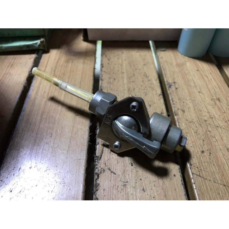 ก๊อกน้ำมัน Suzuki k125m2