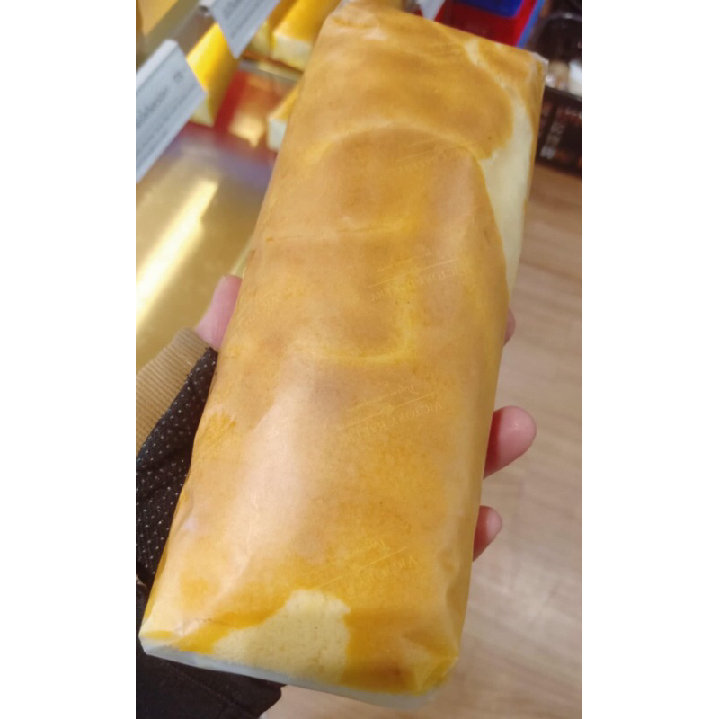 ⚠️กรุณาอ่านรายละเอียดก่อนสั่งนะคะ⚠️แยมโรลวนิลาครีมสด(size jumbo) By Victory Bakery