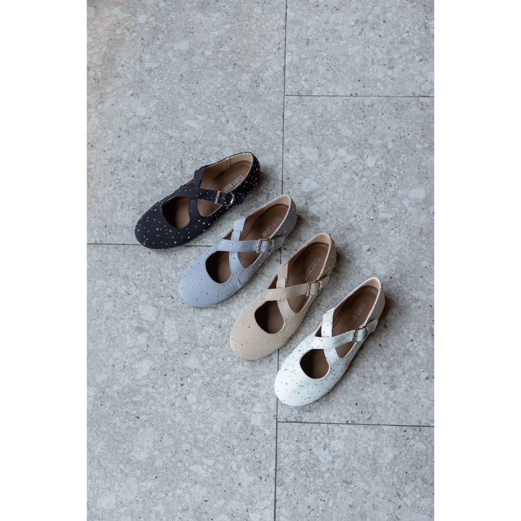 5950รองเท้าคัทชู แต่งสายไขว้ ประดับเพชร