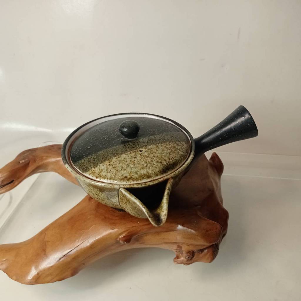 Kyushu Arita Ware Huahin Teapot Tea Ceremony Utensil ปากอูม รอยผ่านการใช้ สี ทรีโทน  จุ 370 ml.