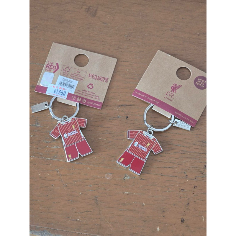 พวงกุญแจที่ระลึก Liverpool FC  สินค้าลิขสิทธิ์แท้จาก Liverpool FC store