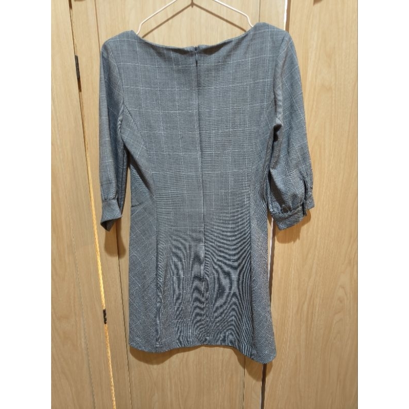 dress มือสองสภาพดี eur34ไม่มีตำหนิอก33ไหล่15เอว28สพ38ย32.5