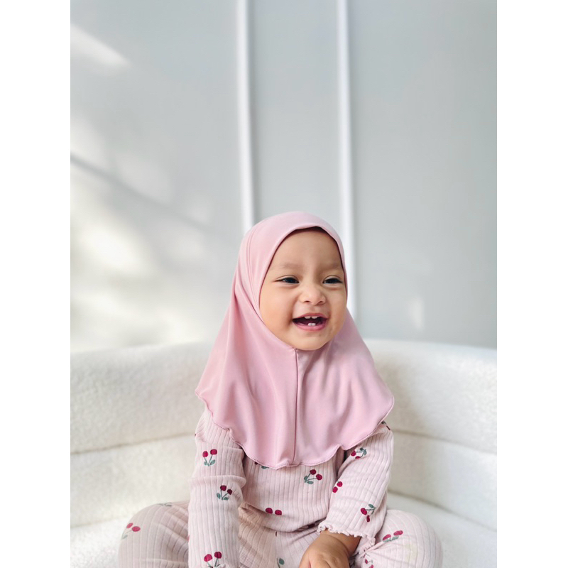 SHOP STORY - kids hijab ผ้าคลุมหัวเด็กเล็ก ฮิญาบสำหรับเด็กเล็ก ทรงเว้าไหล่ 0.3-1.5 ขวบ