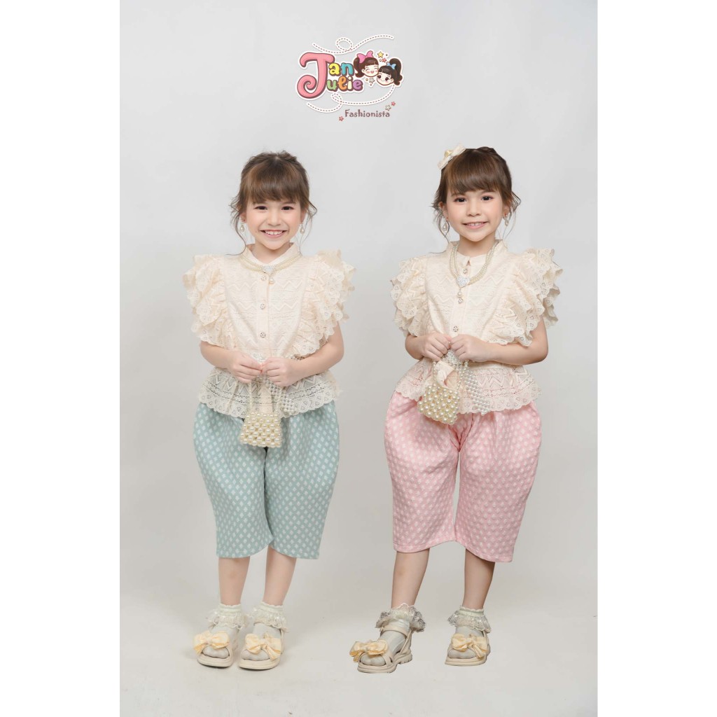 ชุดไทยเด็กเสื้อลูกไม้พร้อมโจงชุดเซ็ทมี 2 สี(เสื้อJ007+โจงJ002)