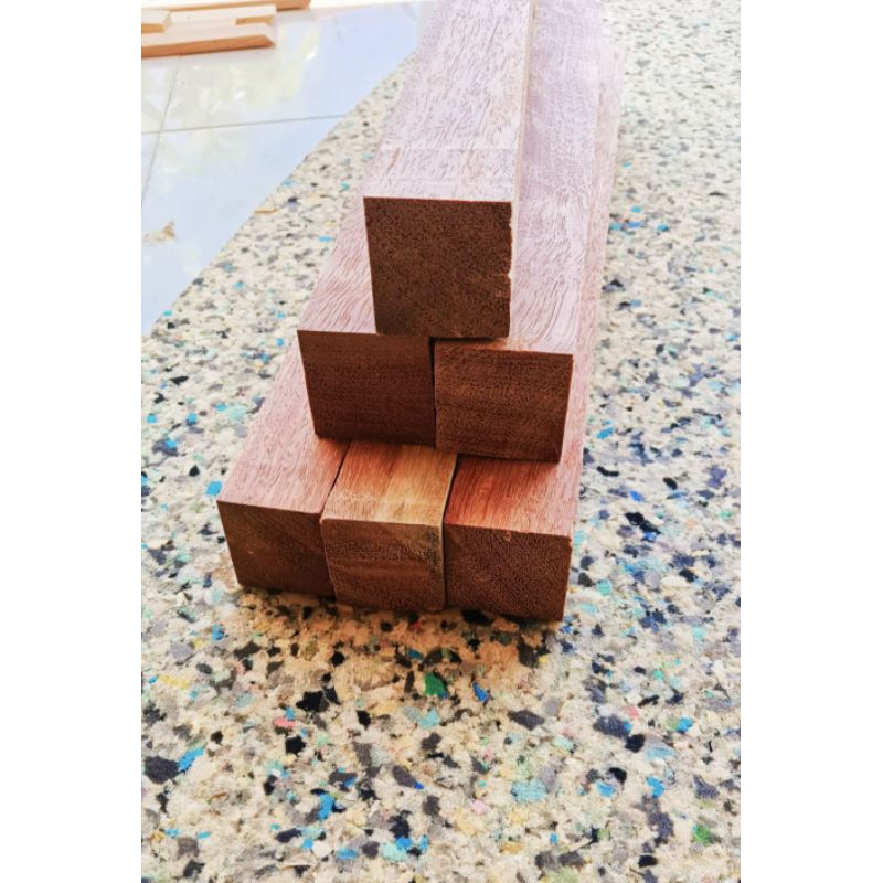 ไม้ท่อน ไม้ DIY ใสเรียบ ลายไม้สวย แข็งแรง ขนาด 4*4ซม
