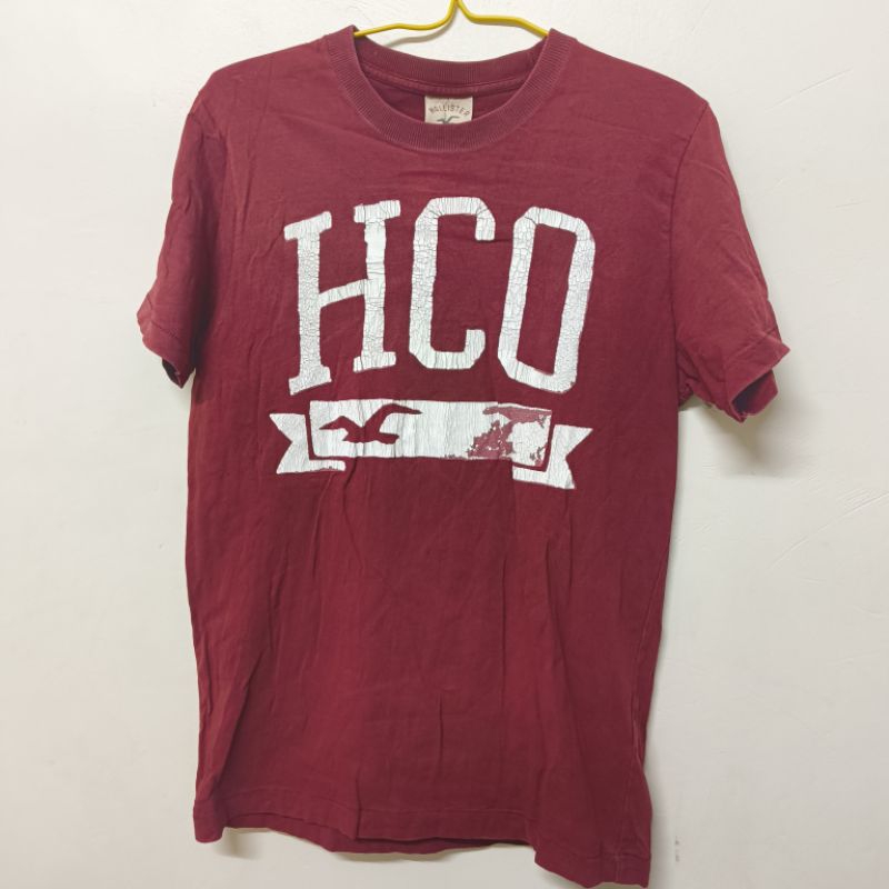 (มือสอง)เสื้อยืด Hollister California ผ้าคอตตอน สีแดงสกรีนแตกตามรูป