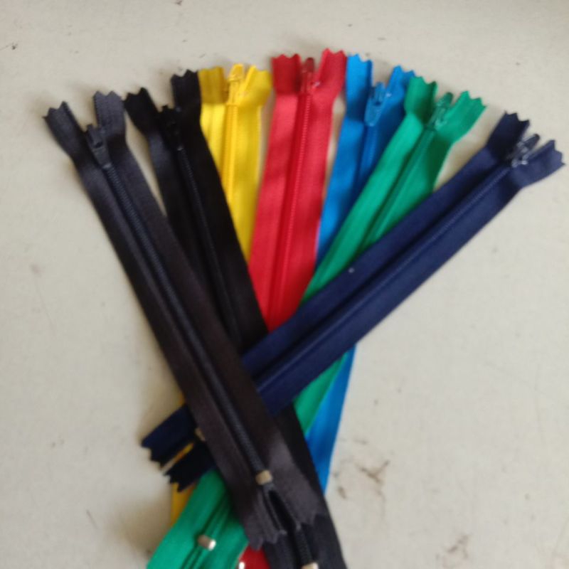 ซิปไนล่อนเบอร์3YKKคอเลคขั่นPUMARหัวล๊อกอัตโนมัตซิปอเนกประสงค์ใช้กับกางเกงกระโปรงเสื้อผ้ากระเป๋ายาว6-