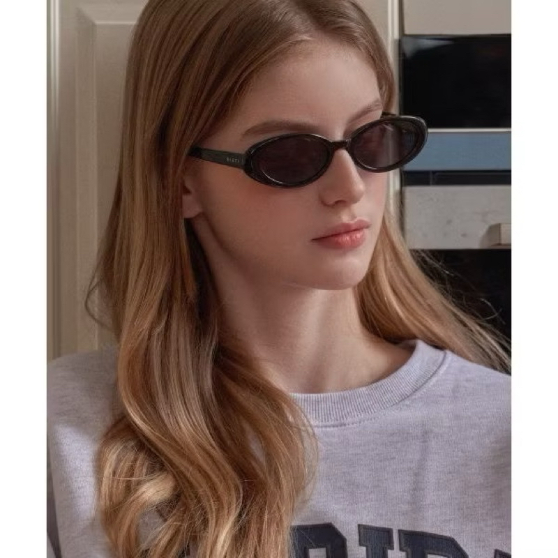 แว่นกันแดด RIETI OTELLO RT 2011 สีดำแท้💯จากเกาหลี อุปกรณ์ครบใส่ออกมาสวยมากทรงกำลังฮิตเลยเอดมินพรีมาห