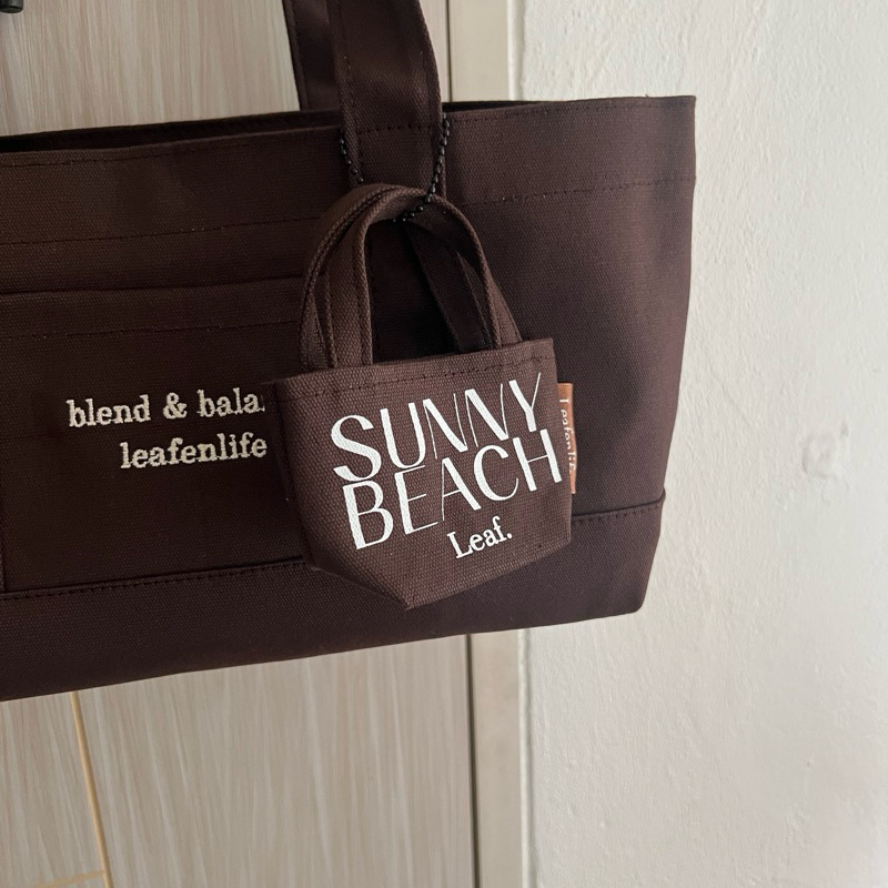 พวงกุญแจ sunny beach leaf จิ๋ว