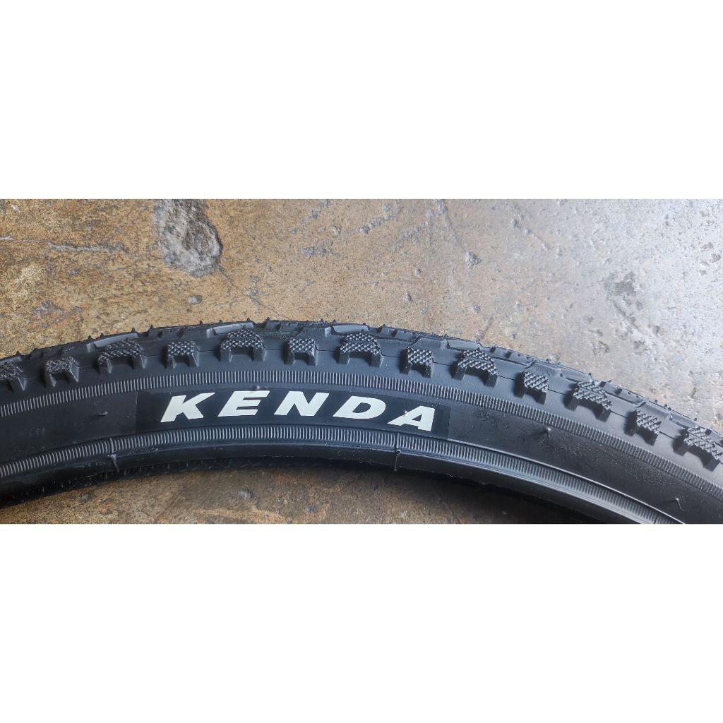ยางจักรยานเสือภูเขา ยางนอก kenda 26 x 1.75  กับ ยางใน blackcat จุ๊บเข็มหรือใหญ่