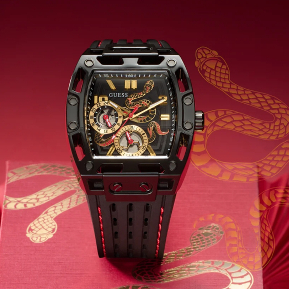 F.A GUESS 2025 GW0857G1รูปแบบใหม่ค่ะ หน้าปัดมัลติฟังก์ชั่นสำหรับผู้ชายพร้อมรายละเอียดแบบงูและสายซิลิโคนค่ะ 41.5MM
