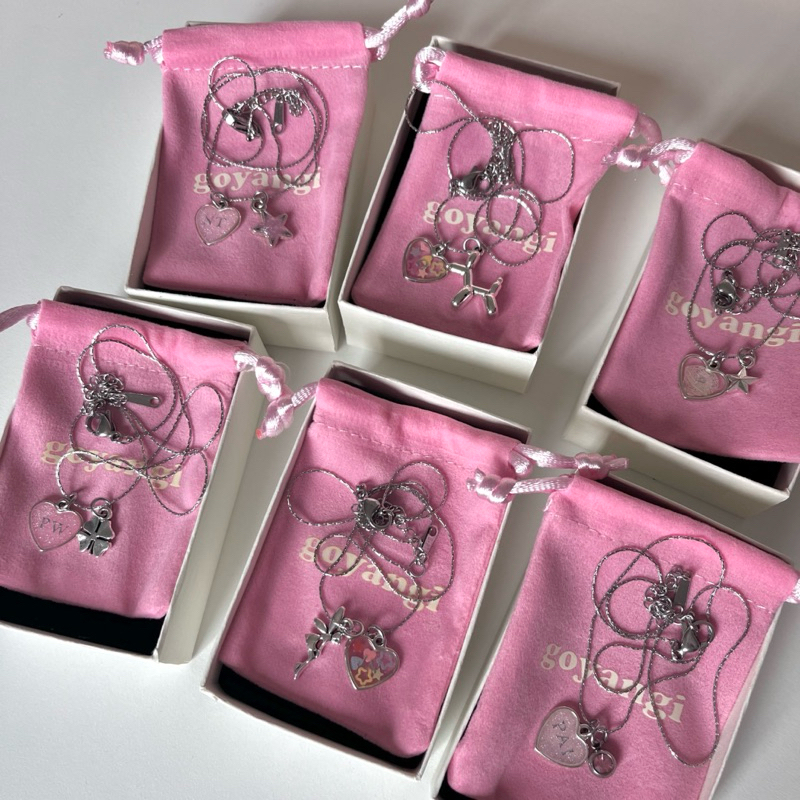 (กดซื้อพร้อมสร้อย/กำไลเท่านั้น)กล่องของขวัญ ถุงผ้า+กล่อง+การ์ด พร้อมผูกโบว์ ไม่ได้สร้อยค่ะ