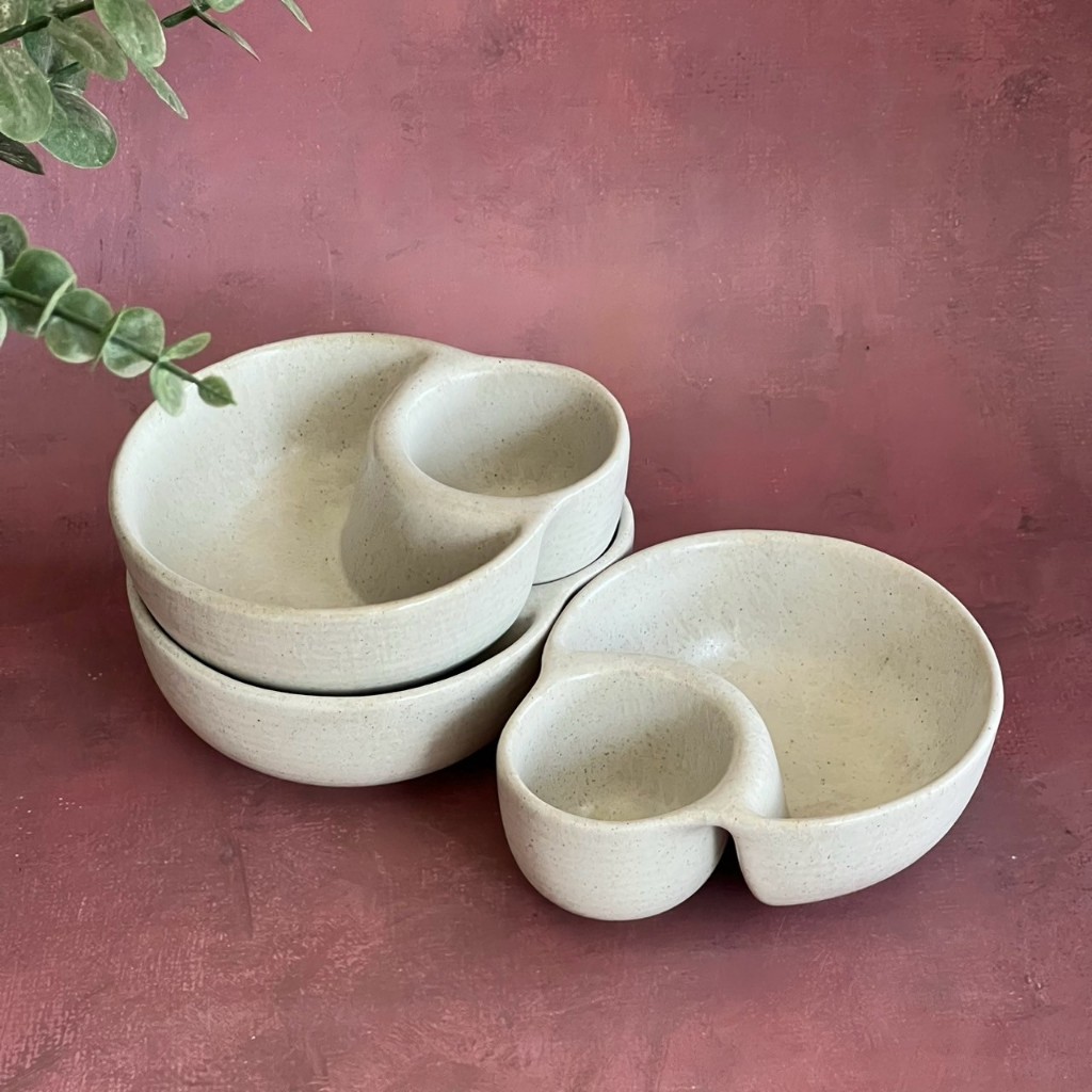 ถ้วยใส่ขนม พร้อมหลุมน้ำจิ้ม เซรามิค - AT1CERAMIC