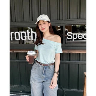 Pela One-Off เสื้อปาดไหล่