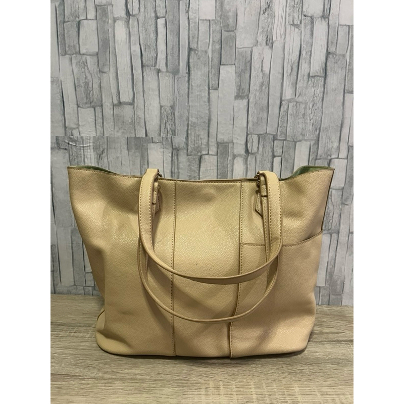 ❤️❤️กระเป๋าสะพายไหล่ opaque clip มือสอง!! มีตำหนิ ขอคนรับได้