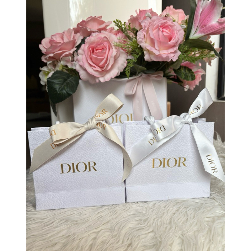 พร้อมส่ง ถุงกระดาษ ริบบิ้น ส่งจากกทม100%