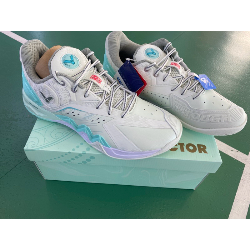 รองเท้าแบดมินตันvictor p8500cny(27.5cm)size43