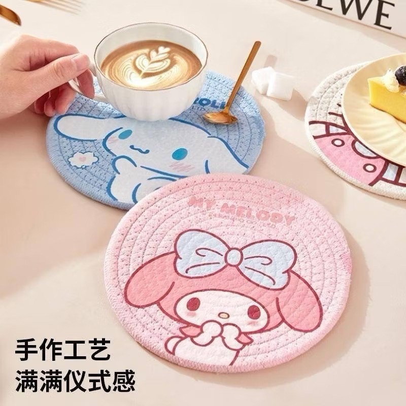 แผ่นรองจานลายการ์ตูน ใช้รองของร้อนได้ มี 3ลาย