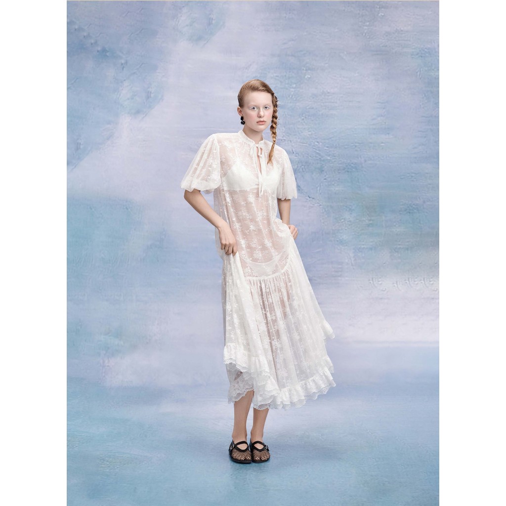 Olivine Dress - เดรสผ้าลูกไม้ซีทรู/เดรสลายจุดซีทรู