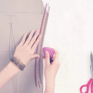 [[คละสี10, 20, 30 ชิ้น]] ชอล์กเขียนผ้า สีเกรดดี แพคพร้อมกล่องเก็บใช้งานง่าย **สินค้าพร้อมส่งจากไทย** (E002)