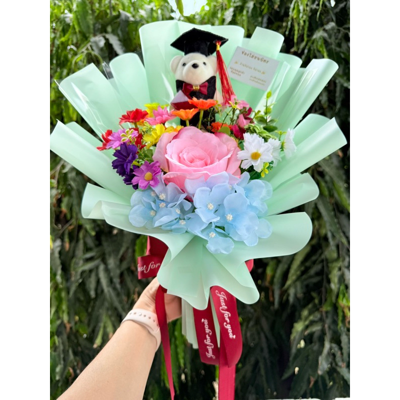 ของขวัญบัณฑิตน้อย ช่อดอกไม้ธนบัตร ช่อดอกไม้ใส่เงิน ใส่ธนบัตรได้ทุกขนาด มี5ใบ(ราคาช่อเปล่าไม่รวมธนบัตร)