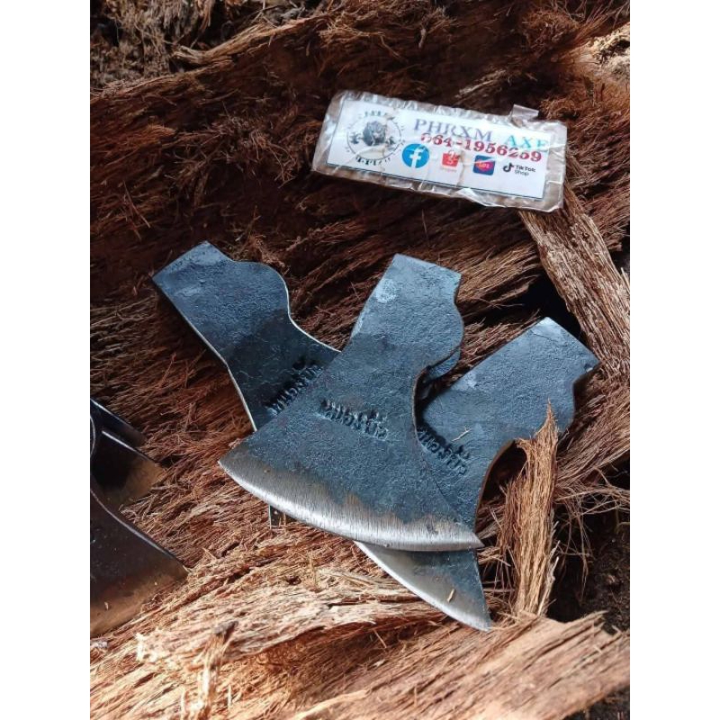 หัวขวานหนองบัว คมพิเศษใหม่ (จิ่วแก้ม) คมกว้าง 10 - 10.5 ซม.  สูง 11 - 12 ซม.