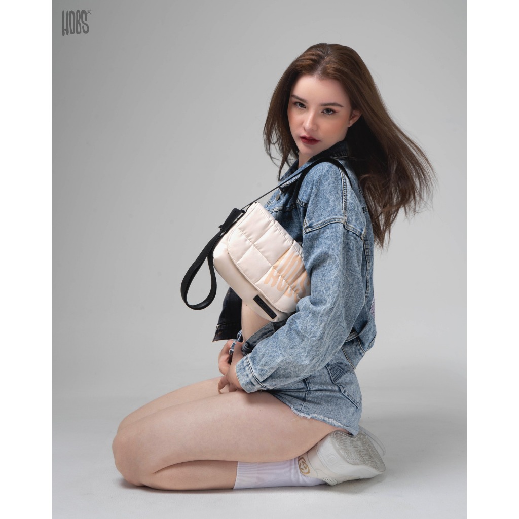 ( ส่งฟรี ) กระเป๋าสะพายข้างนุ่มนิ่ม รุ่น Fluffy Tiny วัสดุ Fabric crossbody bag มีให้เลือก 5 สี