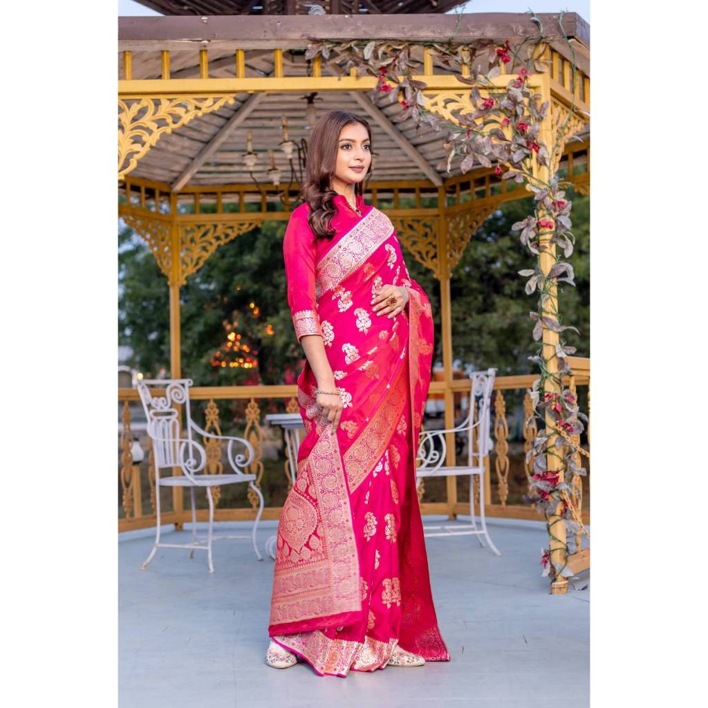 Saree fabric:Benarasi mushro satin silk sarees with zari benarasi weaving all over the saree. With a