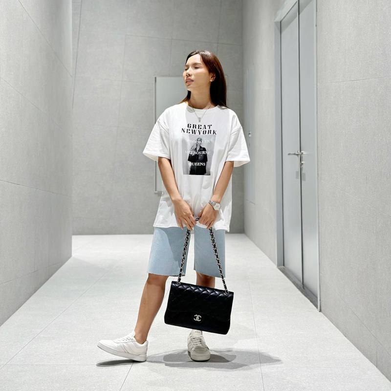 RATTIYA BANGKOK เสื้อยืด OVERSIZE สกรีนลาย เสื้อยืดสีพื้น โอเวอร์ไซส์ สี ขาว ดำ