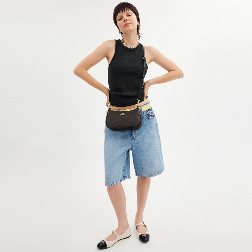 Coach حقيبة كتف Teri ‏Signature Canvas — صورة 3
