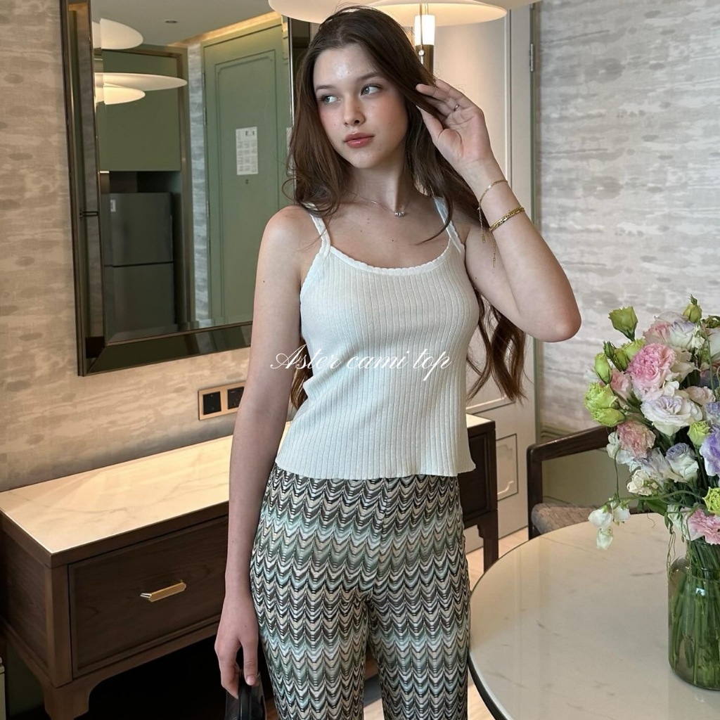 TOPLIST Aster cami top เสื้อสายเดี่ยว เนื้อผ้าผสม Glitter