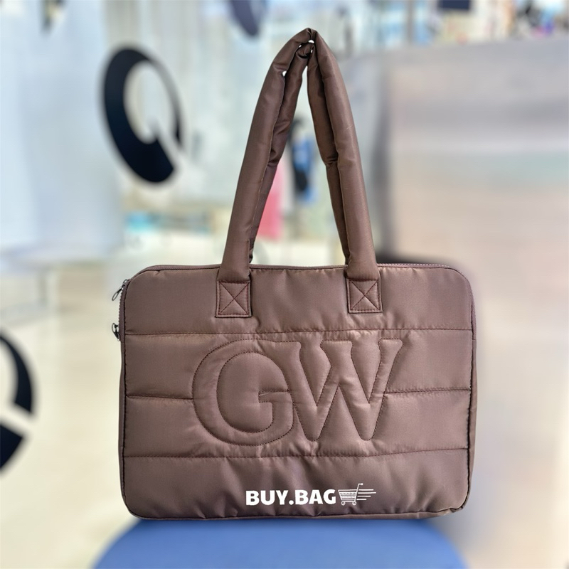 Gentlewoman : GW QUILTED LAPTOP BAG กระเป๋าและเคสใส่คอมพิวเตอร์