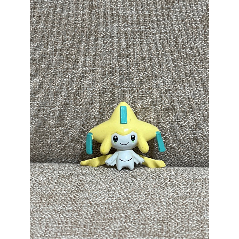 Pokémon jirachi tomy figure