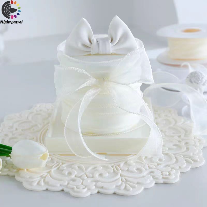 ริบบิ้นเส้นด้ายหางปลา กว้าง4cm ริบบิ้นช่อดอกไม้ สีพื้น  ริบบิ้นผูกกล่องของขวัญ ผ้าชีฟอง ริบบิ้นผ้าไหม ตกแต่งของขวัญ ราคา ถูกที่สุด ดีลบีเคเค แกลเลอรีภาพที่ 9
