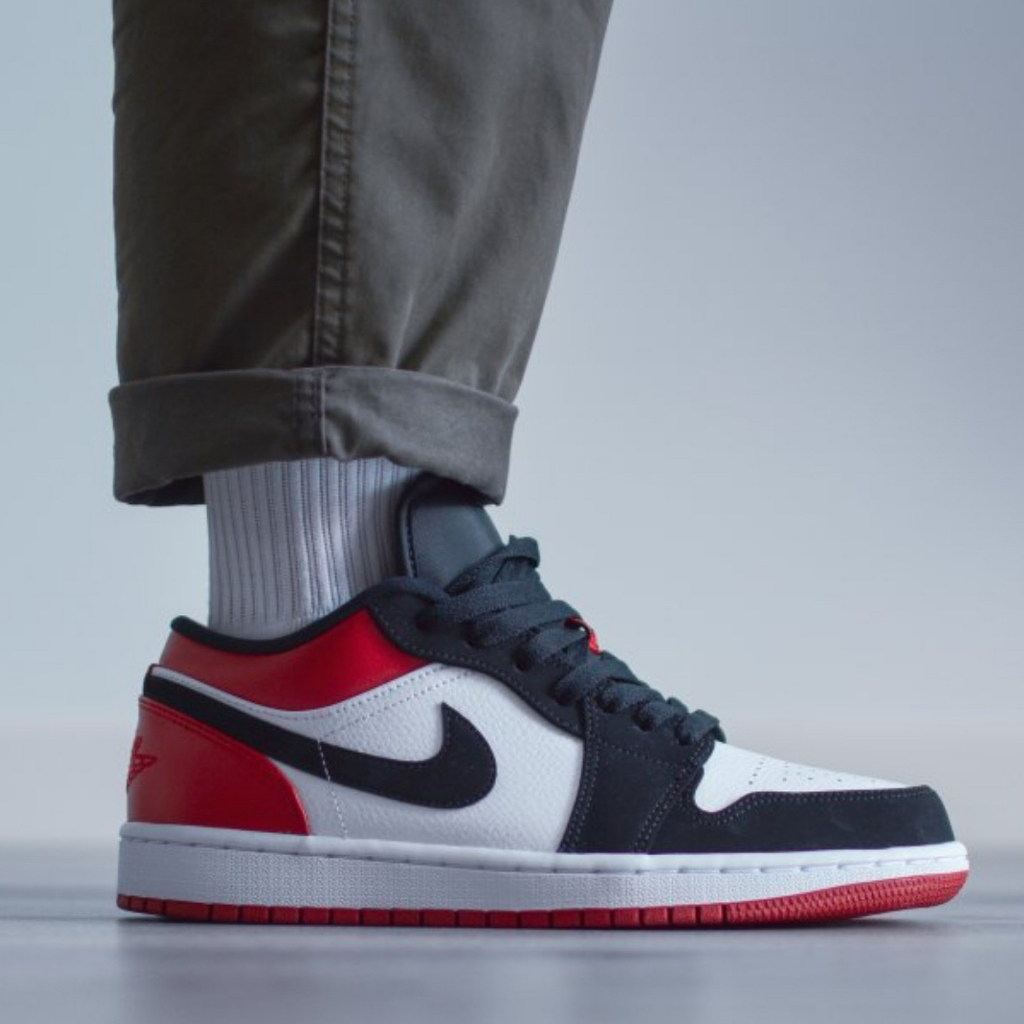 [รูปแบบใหม่]🚚รองเท้าผ้าใบ Air Jordan 1 Low Smoke Grey/BlackToe/Panda /Air Force 1 07 CW2288-111