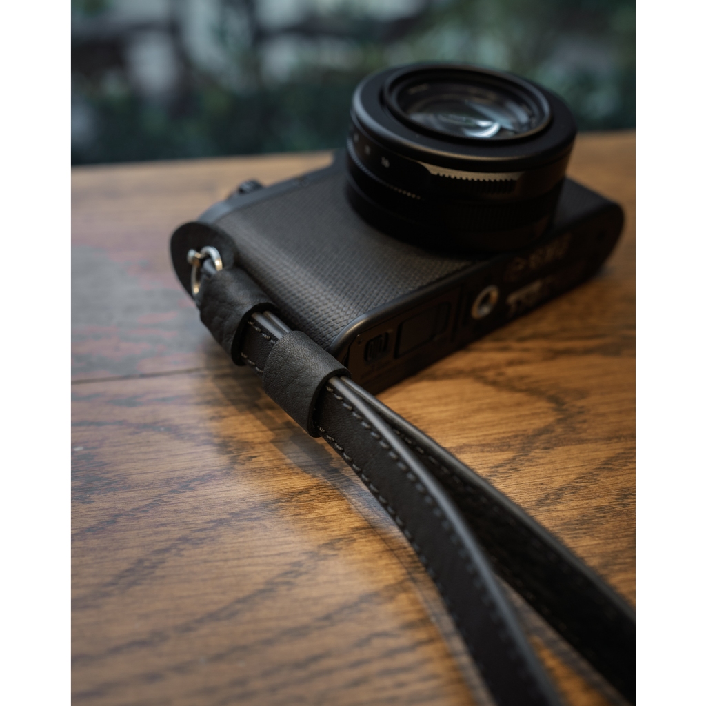 สายคล้องมือกล้องหนัง Mr.Stone Wrist Strap