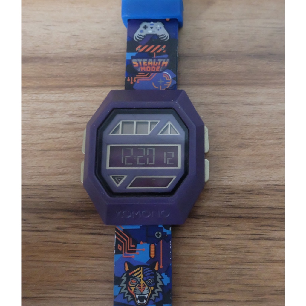 นาฬิกา Komono Power Grid Digital Watch Size 38mm สีม่วง