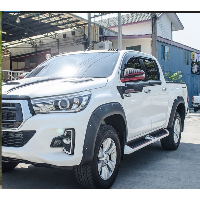 คิ้วล้อ โป่งล้อ โป่งเย็บ มีหมุดขนาด 6 นิ้ว สีดำด้าน สำหรับ toyota hilux revo rocco ร็อคโค่ งานพลาสติก abs