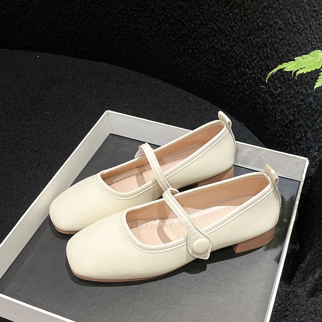 รองเท้าสตรีแมรี่เจนมีสไตล์ รองเท้าส้นแบนตื้นสไตล์เกาหลี สีทึบ เบาสบาย 35-40 หลา