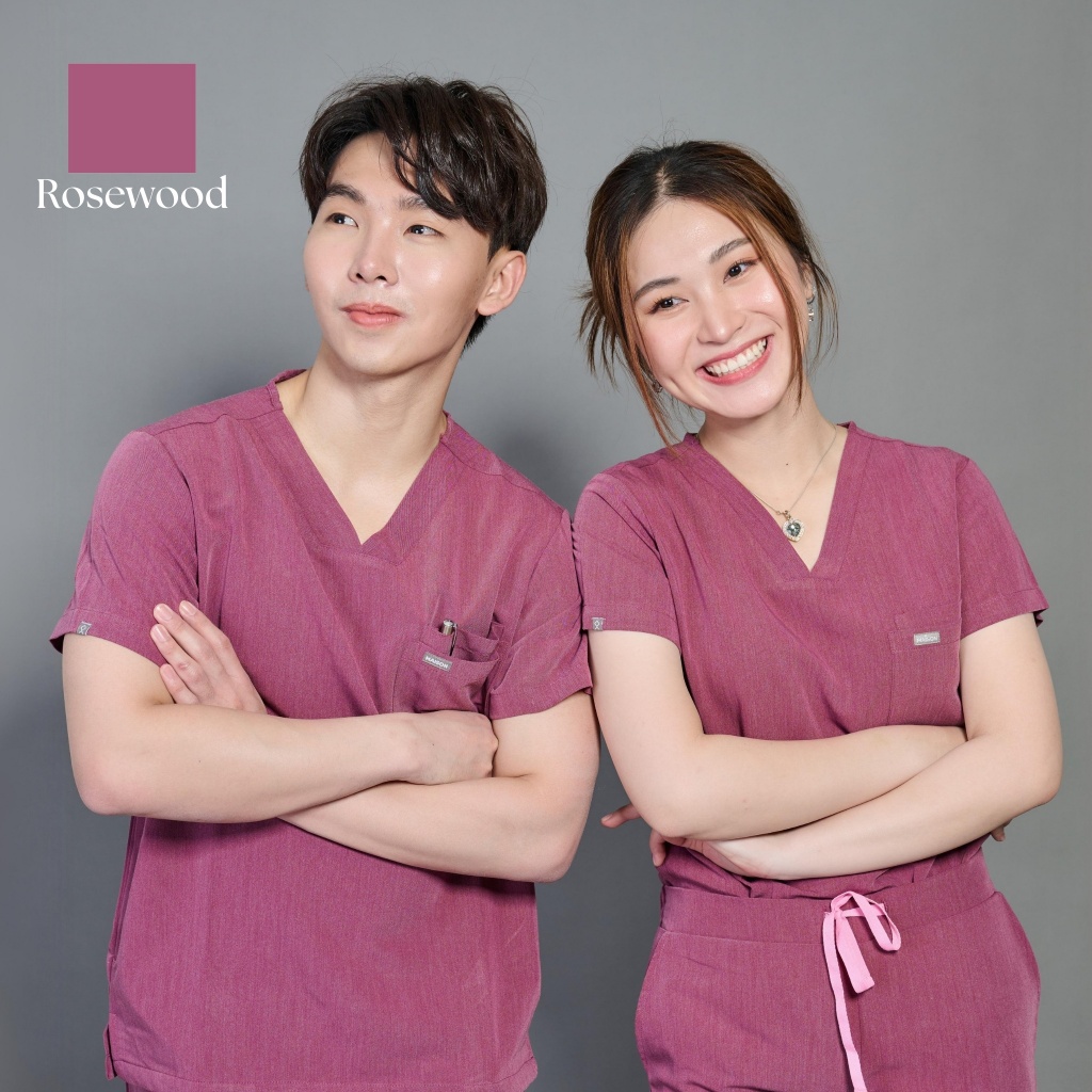 ชุดสครับ พร้อมปักชื่อ Maison Scrubs สี Rosewood - Legacy