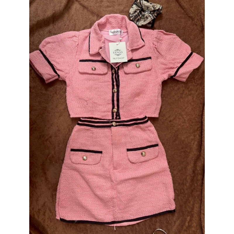ชุดเซ็ตเสื้อกระโปรง ป้าย Nuy shop