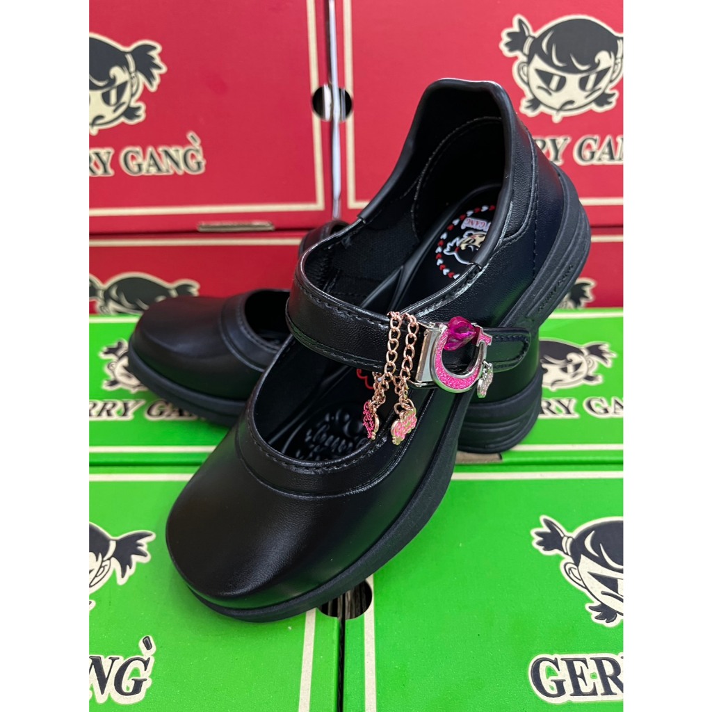 รองเท้านักเรียนเกอร์รีแกงค์สีดำ G-6605 มีเบอร์ 29-31 ทรงสวย ตัวล็อคน่ารักสดใส พร้อมส่ง