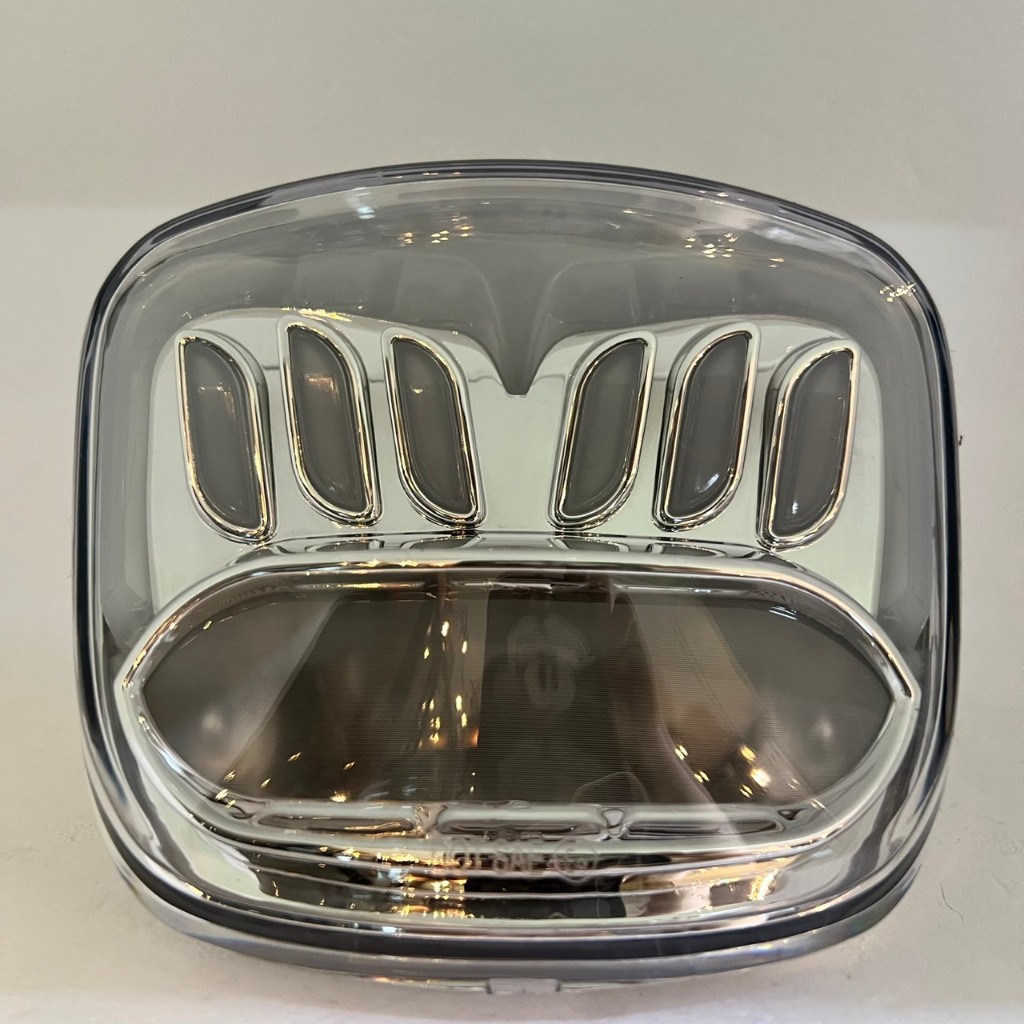 ไฟท้าย vespa งานเทียบ LV 10 สีใส