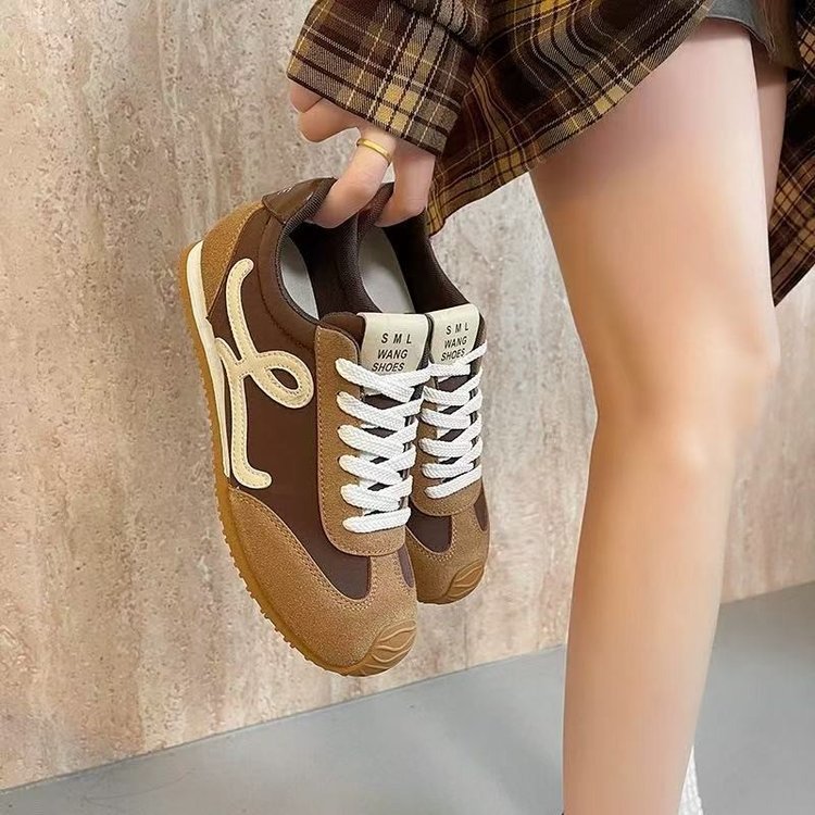 รองเท้าผ้าใบสตรีสไตล์เกาหลี รองเท้าลำลองของนักเรียน เบาสบาย กันลื่นและทนต่อการสึกหรอ - รูปที่ 4