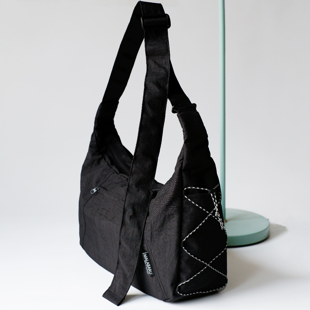 Malabaru ‘CHUCK‘ Crossbody Bag กระเป๋าผ้าไนลอน สะพาย