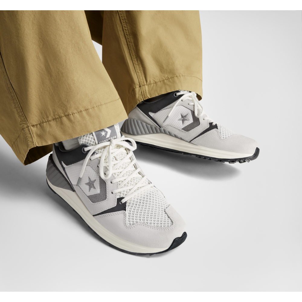 CONVERSE รองเท้า CONVERSE WAVE TRAINER SEASONAL COLOR OX WHITE/GREY ผู้ชาย A12837CM_S5WTGY