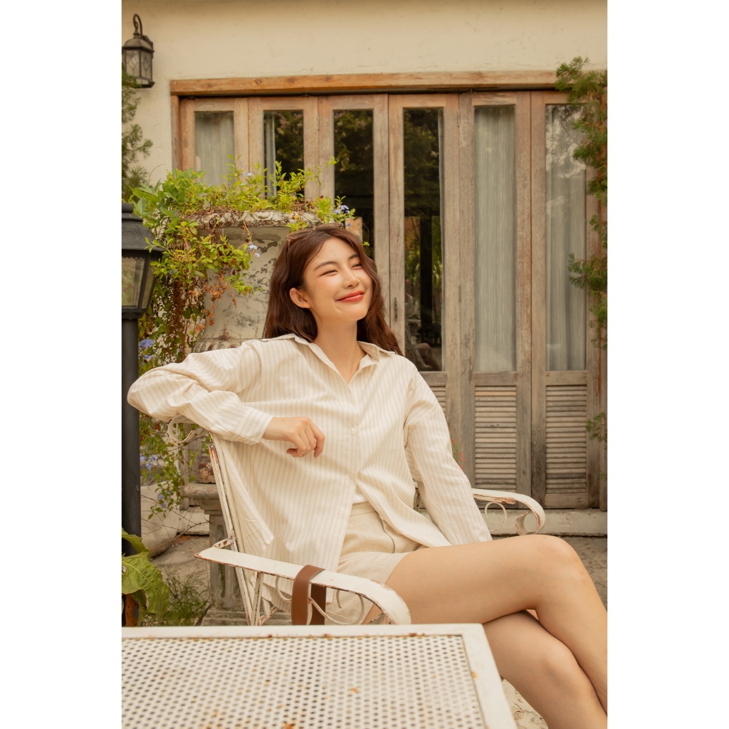 Avocado Marina striped shirt  เสื้อเชิ้ตลายทางโอเวอร์ไซส์