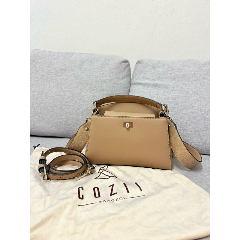 👜ส่งต่อ**Cozii Bag รุ่น Cher
